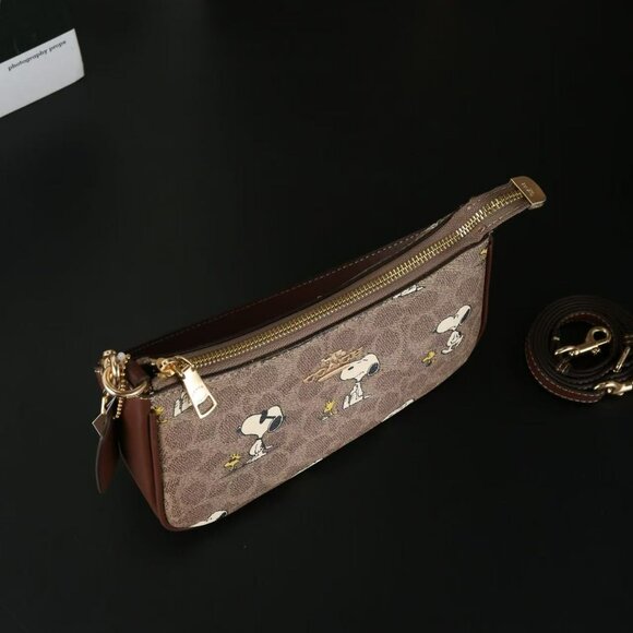 NWT Coach X Peanuts Teri Shoulder Bag In Signature Canvas With Snoopy Print - Picture 4 of 6